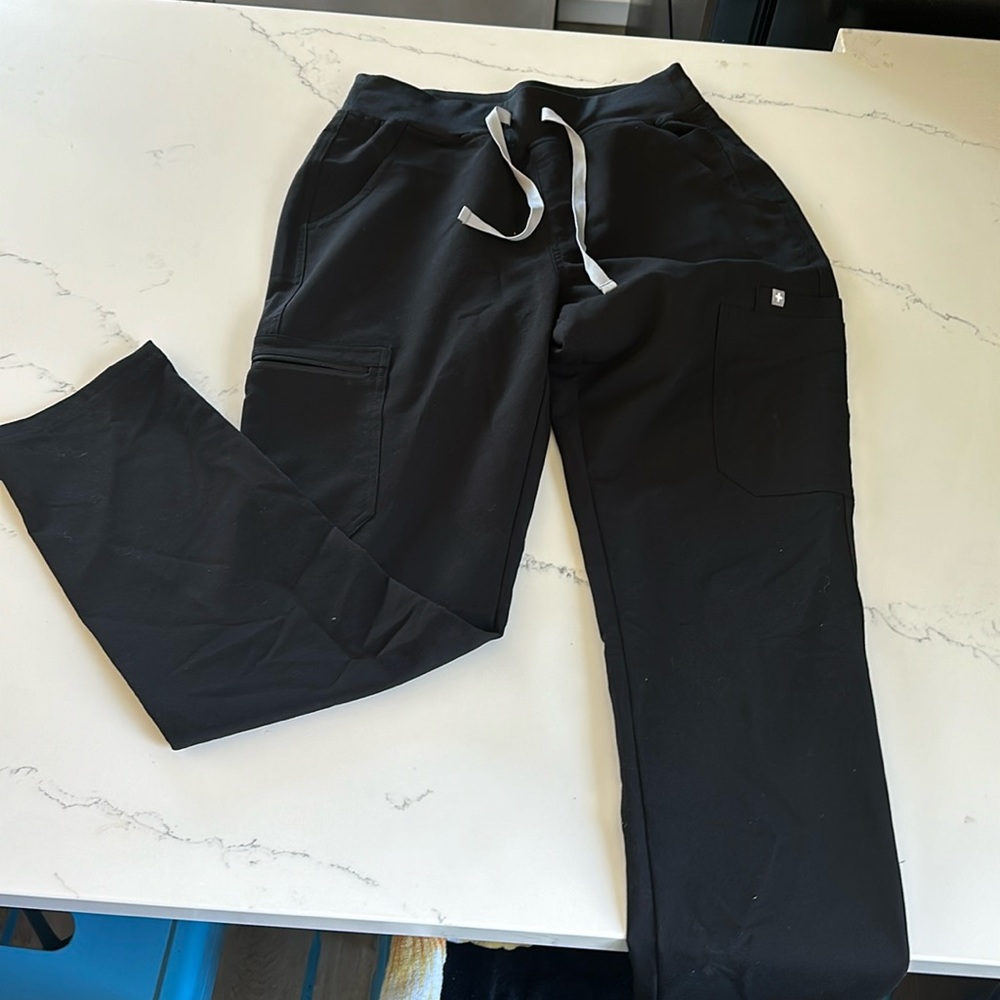 Figs small straight leg black scrub pants scrubs